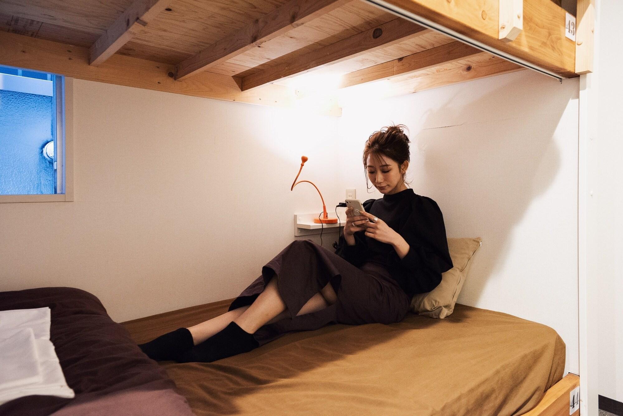Roots Hostel Осака Экстерьер фото